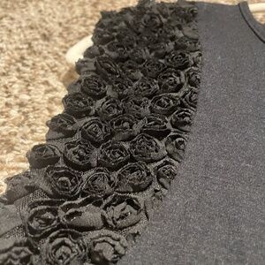 DESIGN HISTORY FLORAL TEXTURED TUNIC TANK BLACK